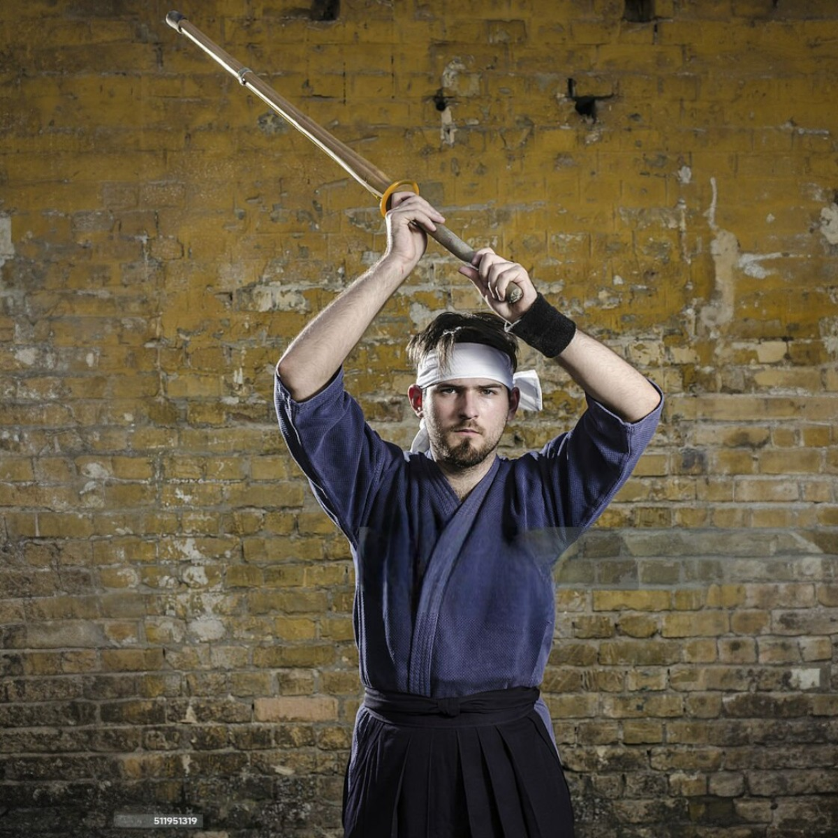 Valor y Disciplina en Acción — 勇猛精進 (Yūmō Shōjin) por Kakyu